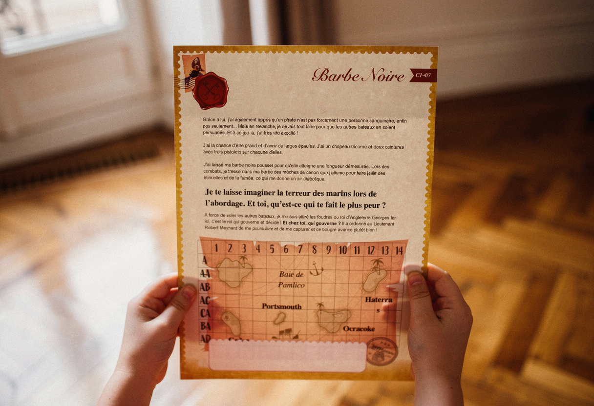 Enfant concentré sur une énigme Mysteria